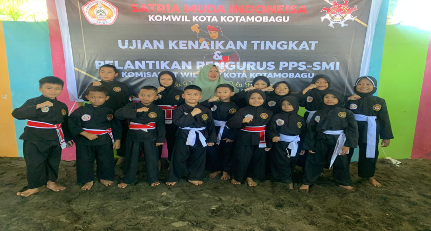 Siswa MI Akhairaat Mogolaing melaksanakan Ujian Kenaikan Sabuk